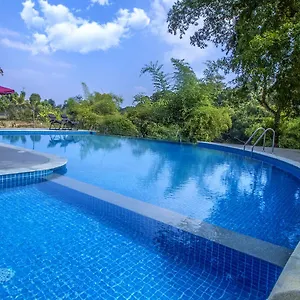Resort Pepper Wayanad With Swimming Pool, Kattikkulam