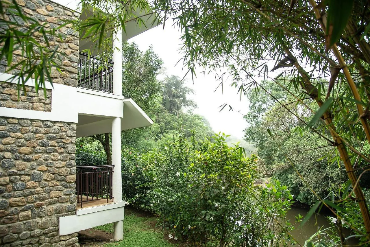 Misty Mountain Experience By Perfect Stays Hotel Pirmed